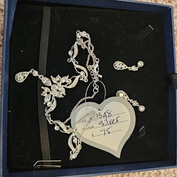 Brand New in Box - Bridal Wedding Necklace and Earring Set - Bridal Classics Inc - Picture 3 of 3